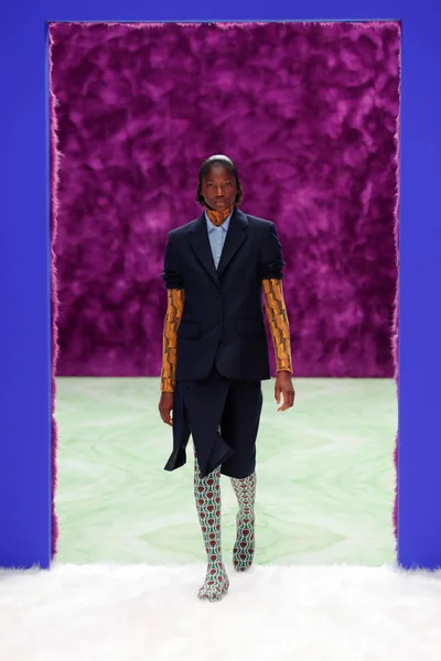 Look 1